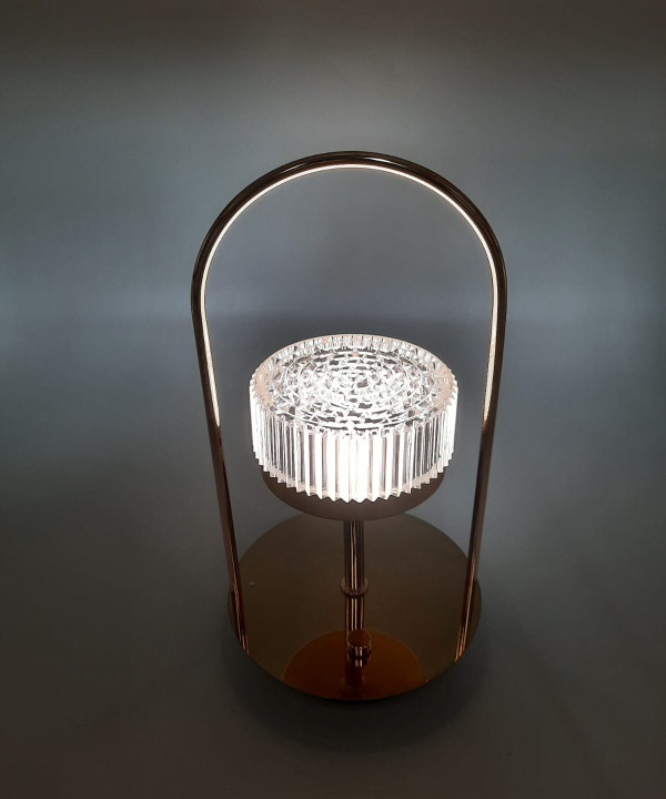 مصباح LED منحني