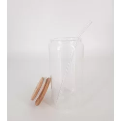 كوب للشرب مع القش والغطاء