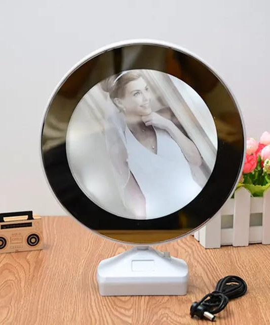 مرآة دائرية سحرية LED صغير