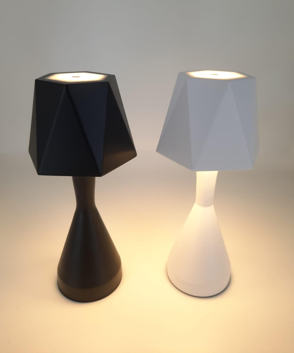 مصباح طاولة LED جديد