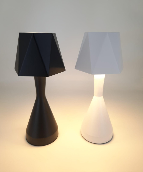 مصباح طاولة LED جديد