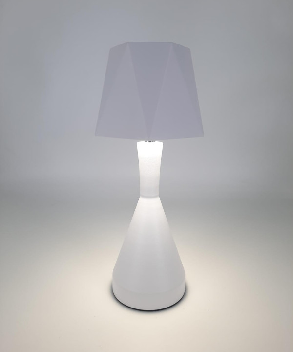 مصباح طاولة LED جديد