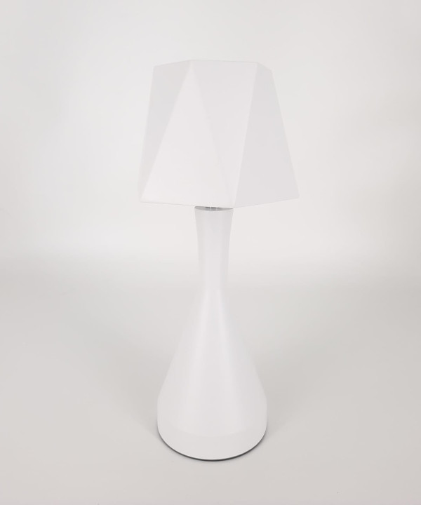 مصباح طاولة LED جديد