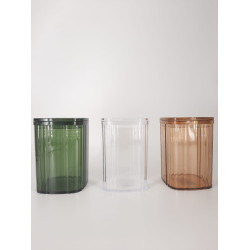 جرة بلاستيك