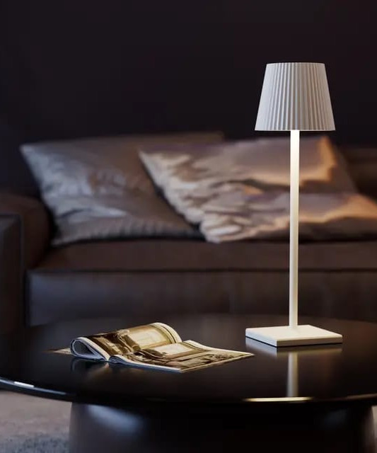 مصباح مكتبي LED