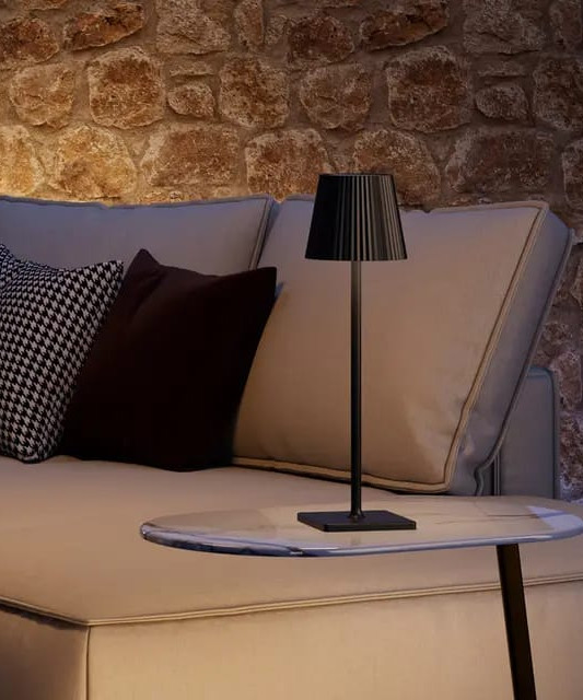 مصباح مكتبي LED